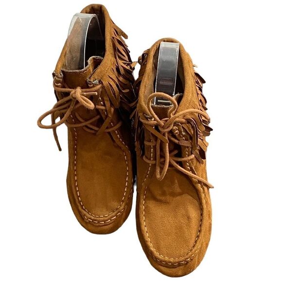 UNR8ED - MOCCASIN INSPIRED - WEDGE LACE UP BOOTS - SIZE 7 - NEW WITH TAGS - S6 - Picture 1 of 12